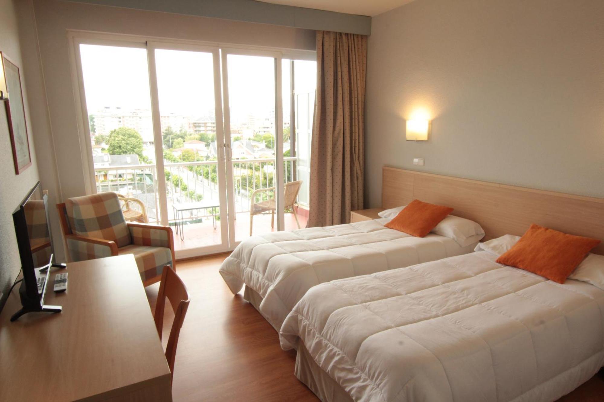 Hotel Cosmopol Laredo Esterno foto